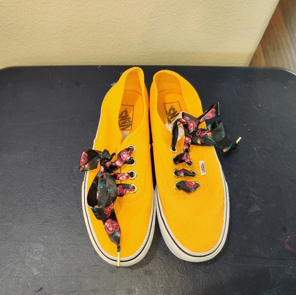 SOLD - Picture 3 of 4